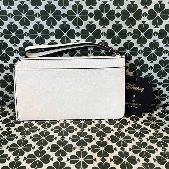 ♠️kate spade Disney X KSNY Chip N Dale Medium Wristlet, Meringue Multi NWT